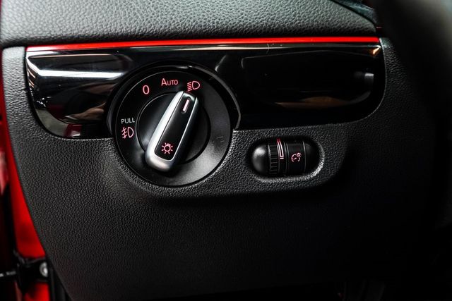 2017 Volkswagen Jetta GLI Automatic - 22916720 - 36