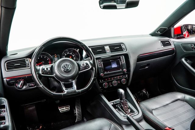 2017 Volkswagen Jetta GLI Automatic - 22916720 - 4