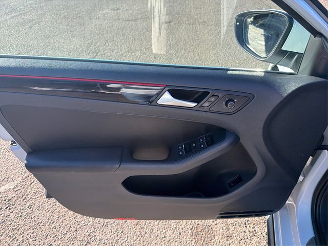 2017 Volkswagen Jetta GLI Automatic - 22979184 - 18