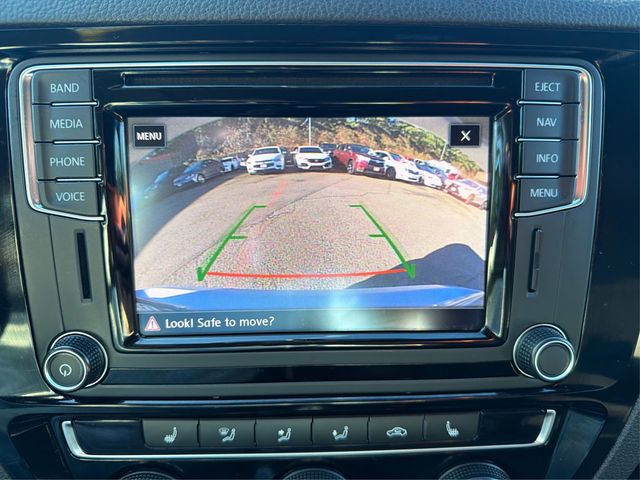 2017 Volkswagen Jetta GLI Automatic - 22979184 - 28