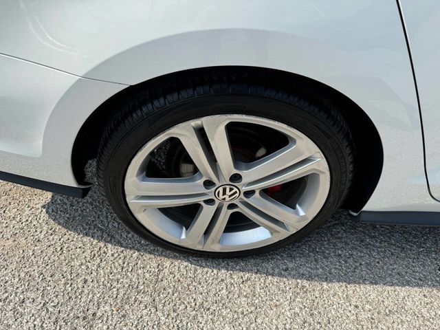 2017 Volkswagen Jetta GLI Automatic - 22498267 - 24