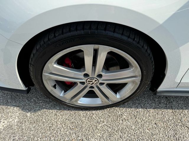 2017 Volkswagen Jetta GLI Automatic - 22498267 - 27