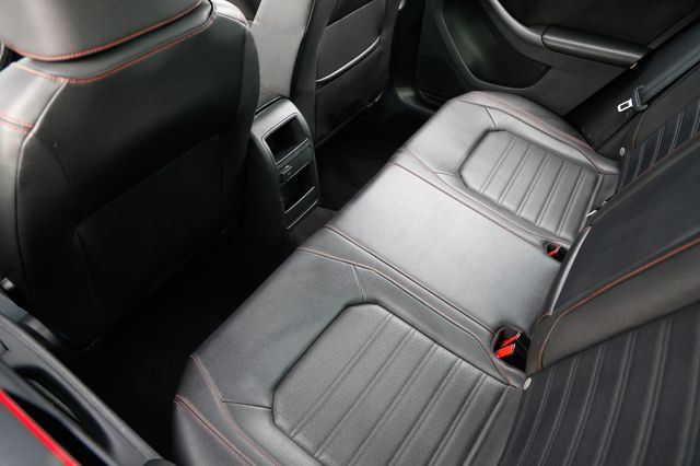 2017 Volkswagen Jetta GLI Automatic - 22940215 - 9