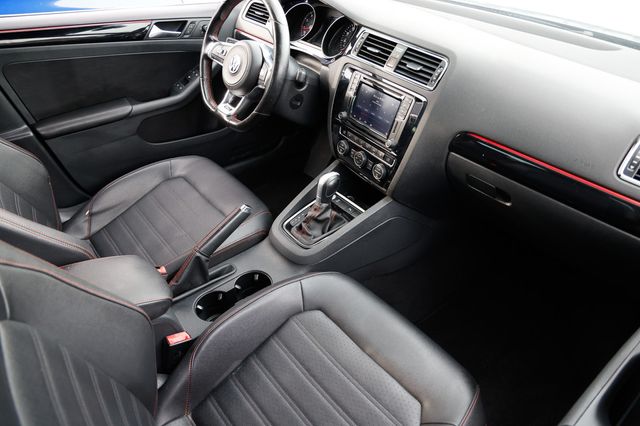 2017 Volkswagen Jetta GLI Automatic - 22940215 - 17