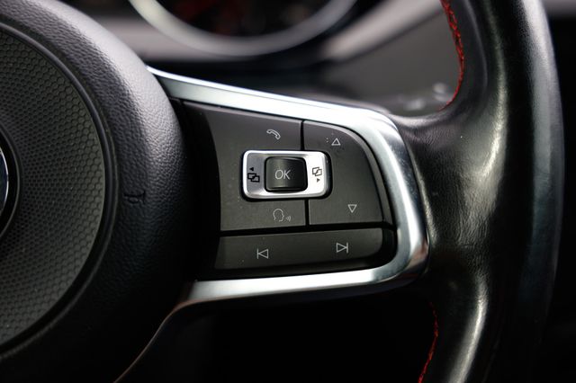 2017 Volkswagen Jetta GLI Automatic - 22940215 - 25