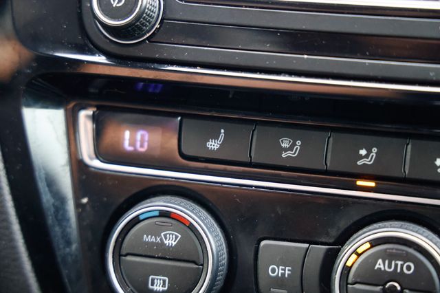 2017 Volkswagen Jetta GLI Automatic - 22940215 - 30