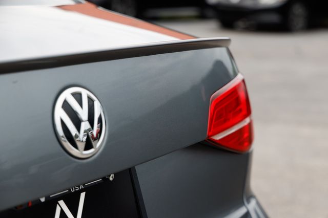 2017 Volkswagen Jetta GLI Automatic - 22940215 - 33