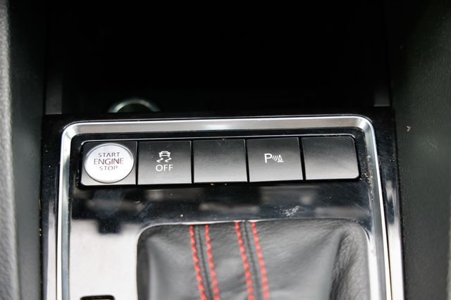 2017 Volkswagen Jetta GLI Automatic - 22940215 - 37