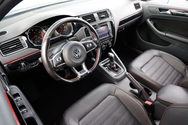 2017 Volkswagen Jetta GLI Automatic - 22940215 - 3