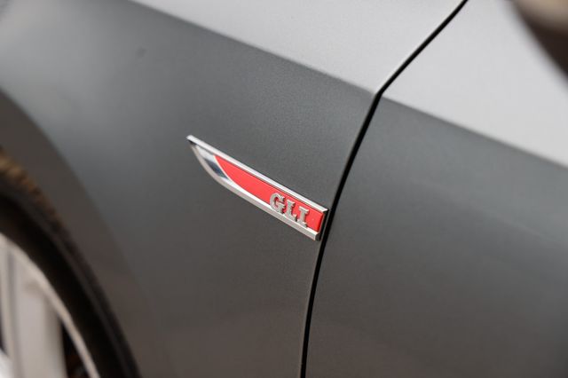 2017 Volkswagen Jetta GLI Automatic - 22940215 - 39