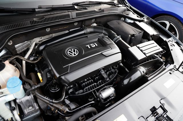 2017 Volkswagen Jetta GLI Automatic - 22940215 - 46