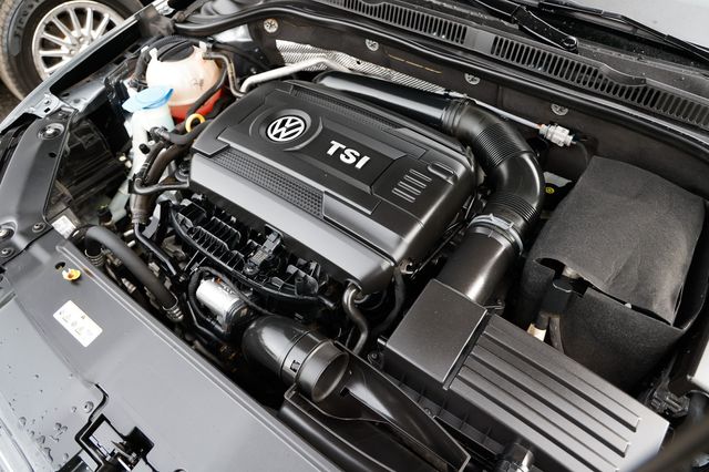 2017 Volkswagen Jetta GLI Automatic - 22940215 - 48