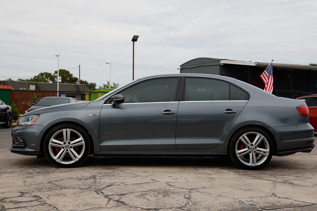 2017 Volkswagen Jetta GLI Automatic - 22940215 - 4