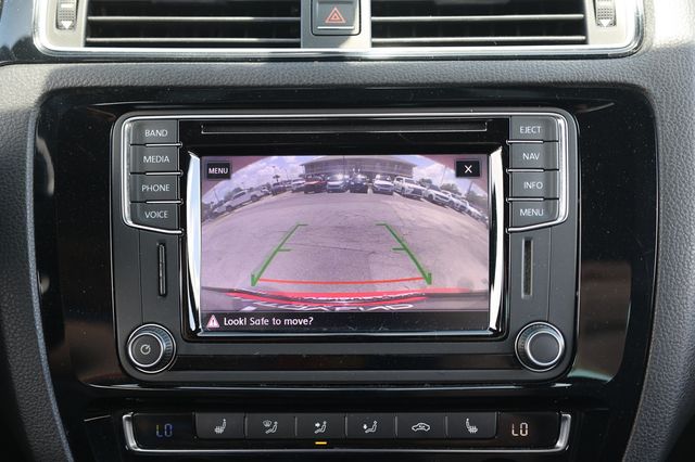 2017 Volkswagen Jetta GLI Automatic - 23005729 - 36