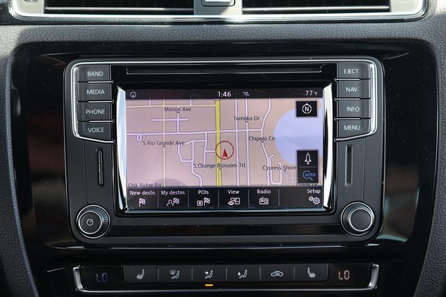 2017 Volkswagen Jetta GLI Automatic - 23005729 - 37