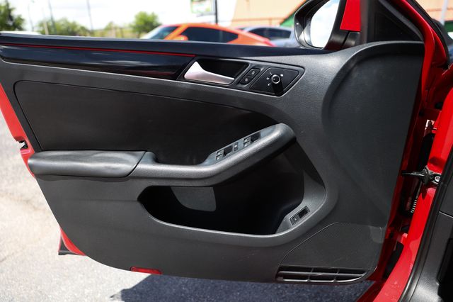 2017 Volkswagen Jetta GLI Automatic - 23005729 - 43