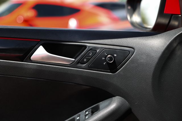 2017 Volkswagen Jetta GLI Automatic - 23005729 - 44