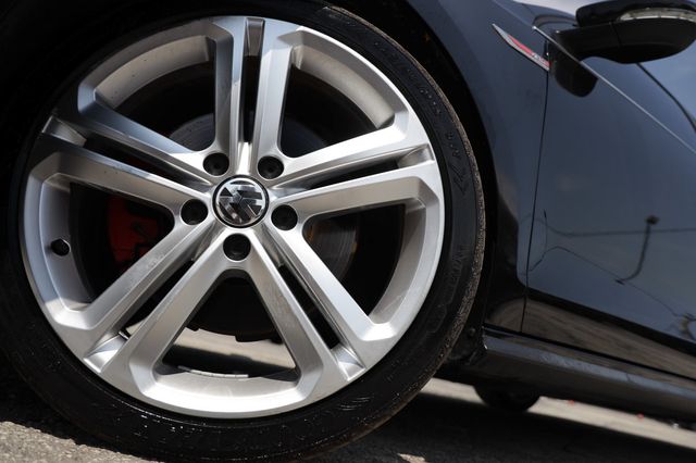 2017 Volkswagen Jetta GLI Automatic - 23058069 - 31