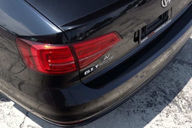 2017 Volkswagen Jetta GLI Automatic - 23058069 - 36