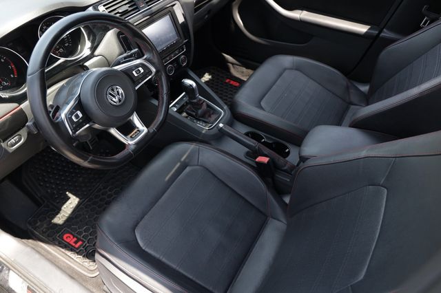 2017 Volkswagen Jetta GLI Automatic - 23058069 - 5