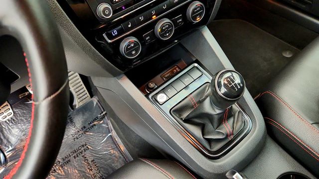 2017 Volkswagen Jetta GLI Manual - 23087185 - 16
