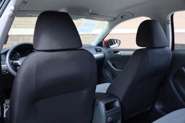 2017 Volkswagen Jetta S - 23016792 - 17