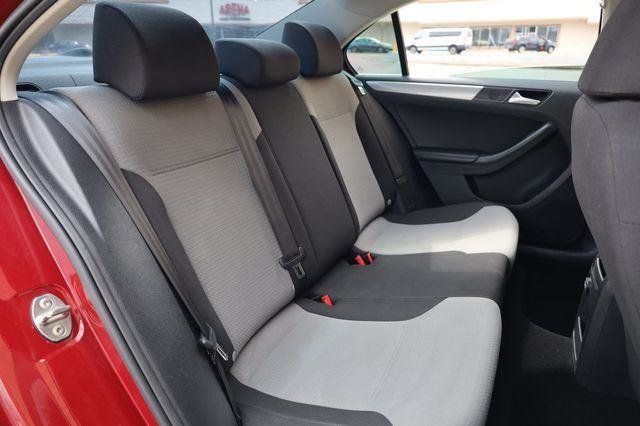 2017 Volkswagen Jetta S - 23016792 - 22