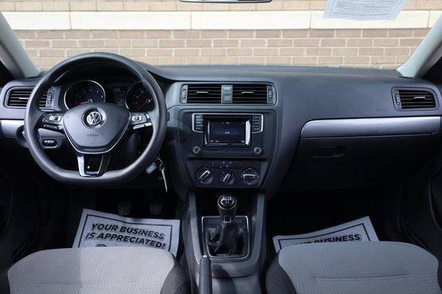 2017 Volkswagen Jetta S - 23016792 - 28