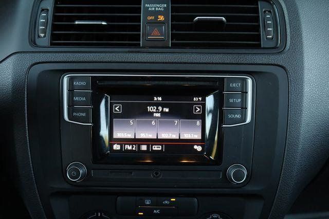 2017 Volkswagen Jetta S - 23016792 - 37