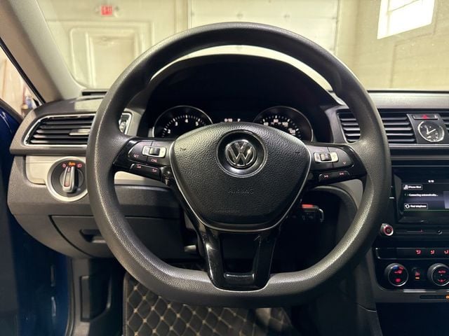 2017 Volkswagen Passat 1.8T S Automatic - 23005446 - 9