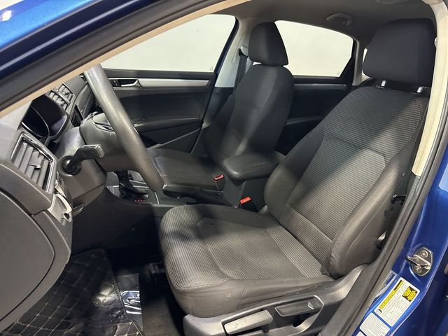 2017 Volkswagen Passat 1.8T S Automatic - 23005446 - 21