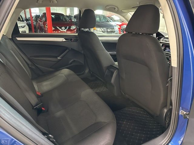 2017 Volkswagen Passat 1.8T S Automatic - 23005446 - 33