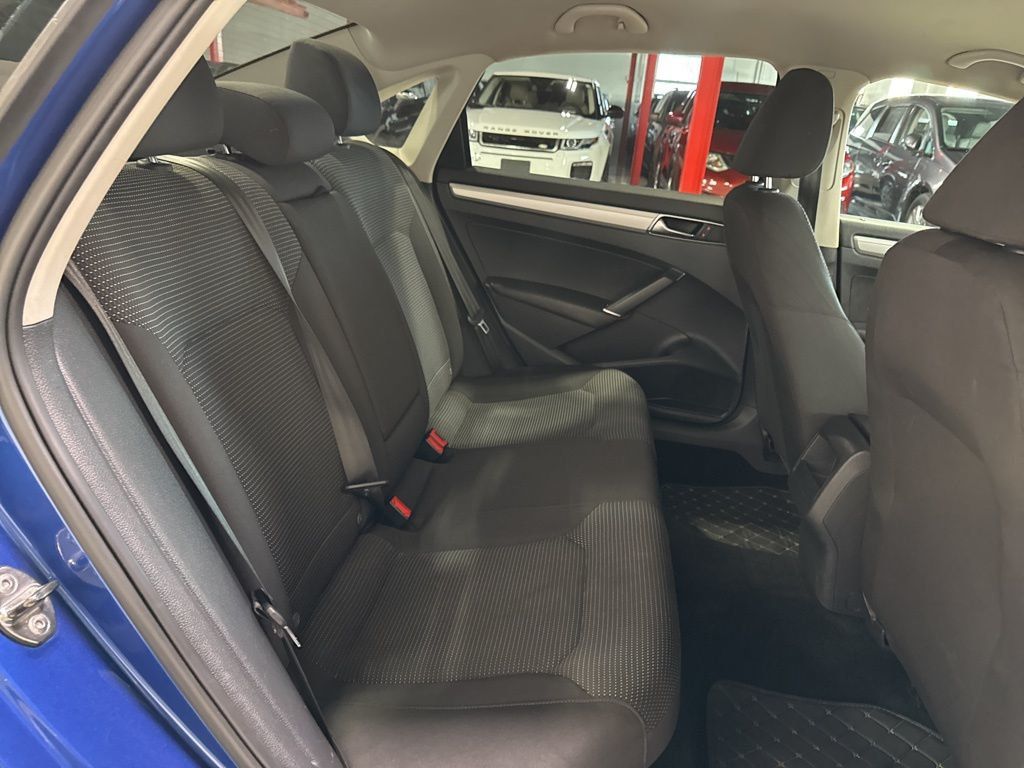 2017 Volkswagen Passat 1.8T S Automatic - 23005446 - 34