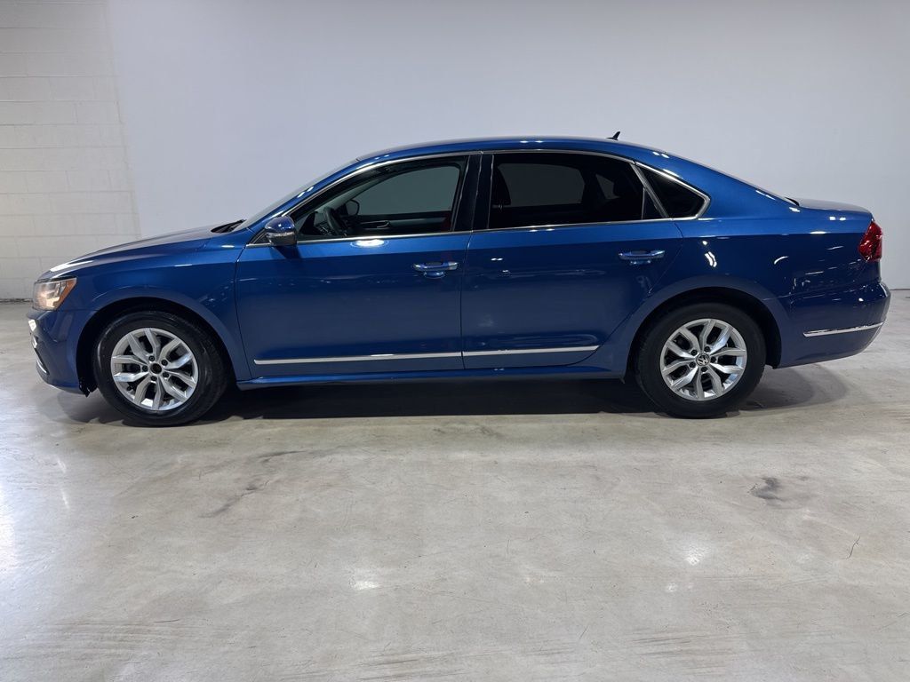 2017 Volkswagen Passat 1.8T S Automatic - 23005446 - 3