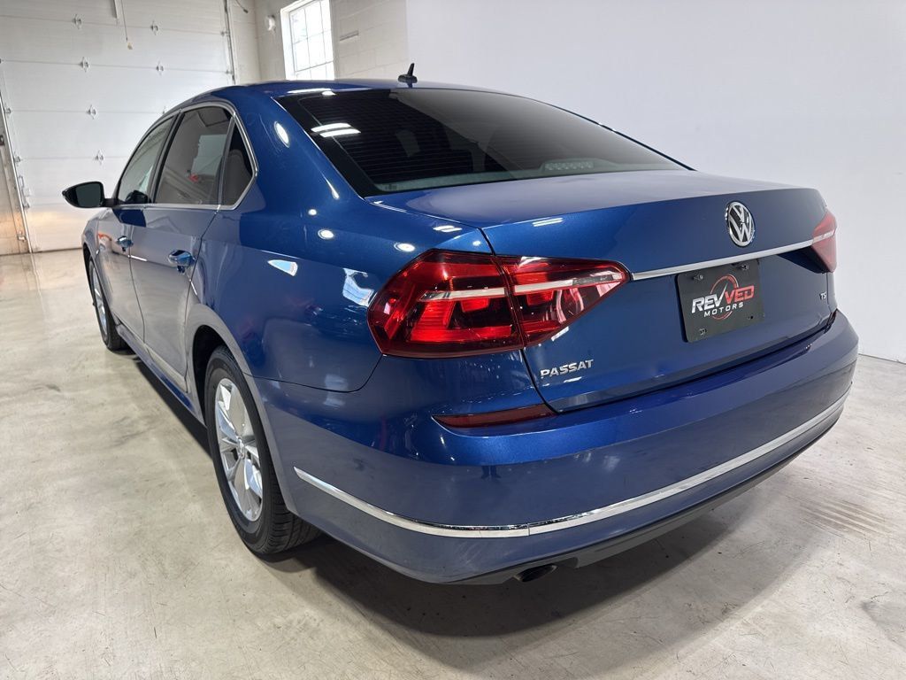 2017 Volkswagen Passat 1.8T S Automatic - 23005446 - 4