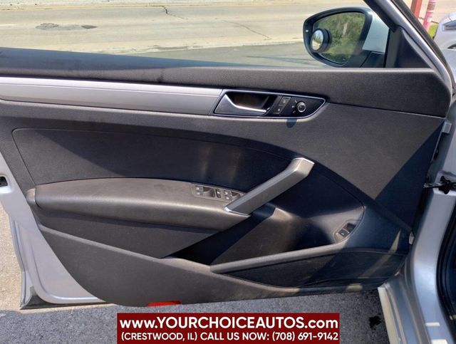 2017 Volkswagen Passat 1.8T S Automatic - 22894107 - 12