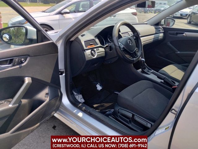 2017 Volkswagen Passat 1.8T S Automatic - 22894107 - 13