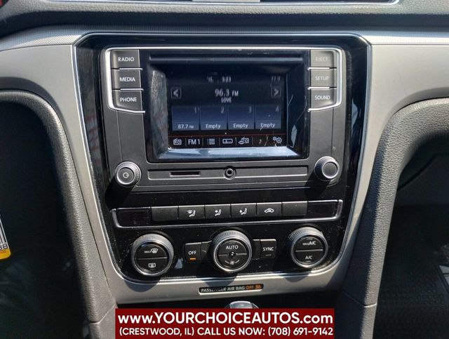 2017 Volkswagen Passat 1.8T S Automatic - 22894107 - 30