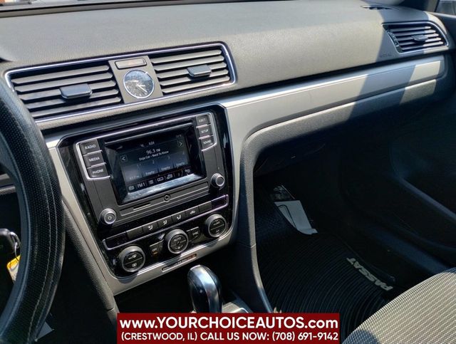 2017 Volkswagen Passat 1.8T S Automatic - 22894107 - 31