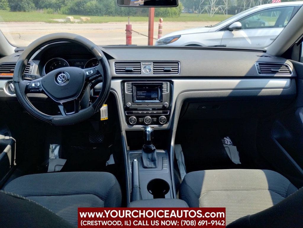 2017 Volkswagen Passat 1.8T S Automatic - 22894107 - 35