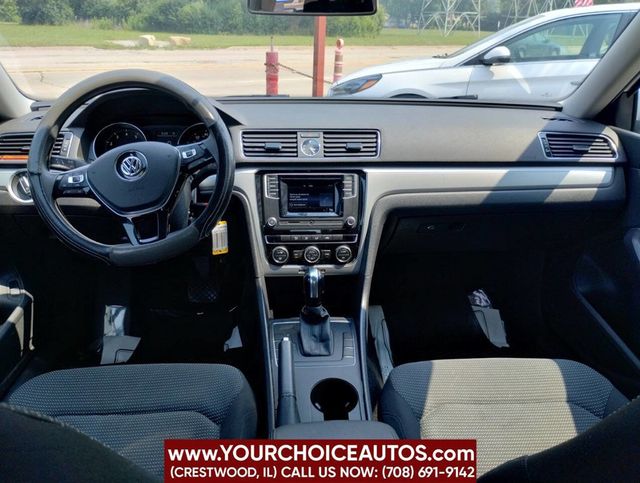 2017 Volkswagen Passat 1.8T S Automatic - 22894107 - 35