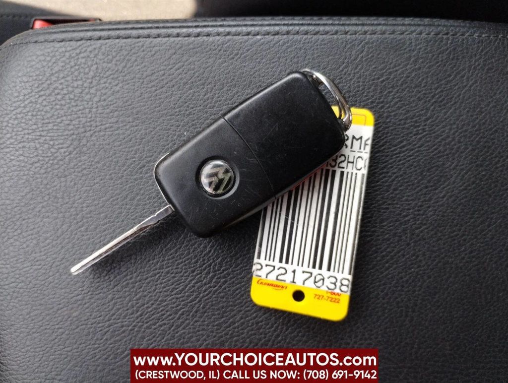 2017 Volkswagen Passat 1.8T S Automatic - 22894107 - 37