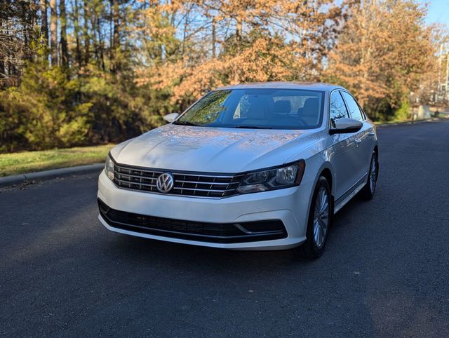 2017 Volkswagen Passat 1.8T SE Automatic - 22956178 - 0