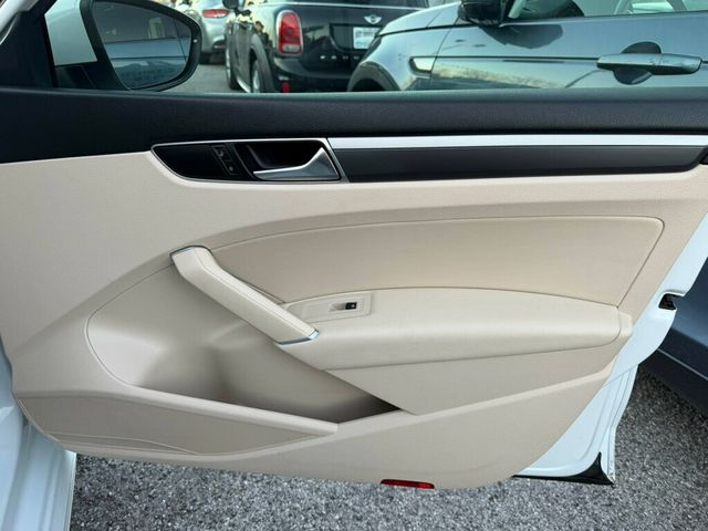 2017 Volkswagen Passat 1.8T SEL Premium Automatic - 22970409 - 14