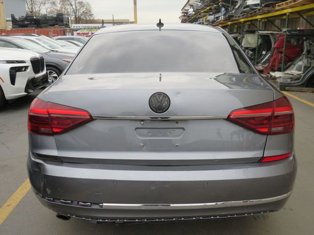 2017 Volkswagen Passat 1.8T SEL Premium Automatic (Clear Title) - 22951828 - 5