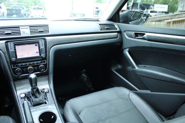 2017 Volkswagen Passat 1.8T SE w/Technology Automatic - 23051555 - 15