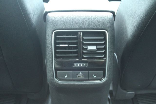 2017 Volkswagen Passat 1.8T SE w/Technology Automatic - 23051555 - 27