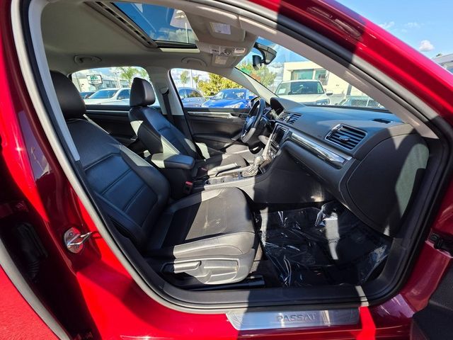 2017 Volkswagen Passat 1.8T SE w/Technology Automatic - 22950257 - 9
