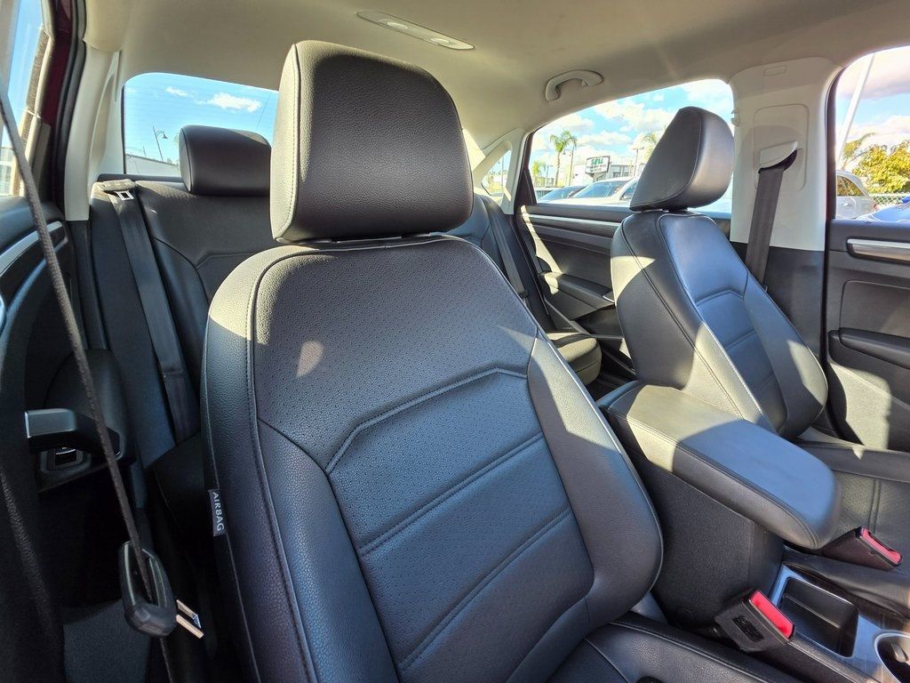 2017 Volkswagen Passat 1.8T SE w/Technology Automatic - 22950257 - 10