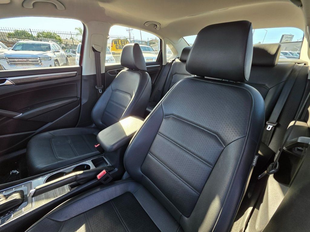 2017 Volkswagen Passat 1.8T SE w/Technology Automatic - 22950257 - 13